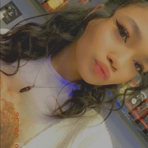 Meet your Posher, Olivia